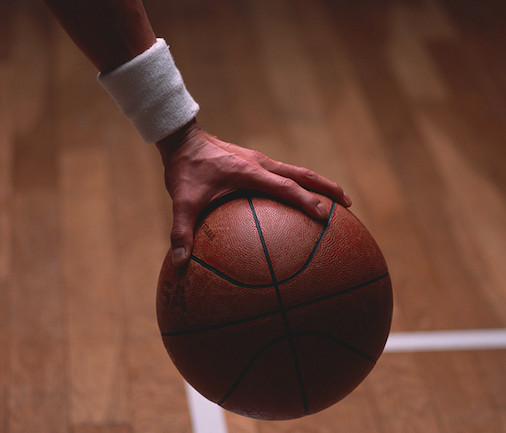 九游下载安装-关于西汉姆训练开放日，窗口期篮板制胜引欢呼，全明星赛在即，训练强度明显提升的信息