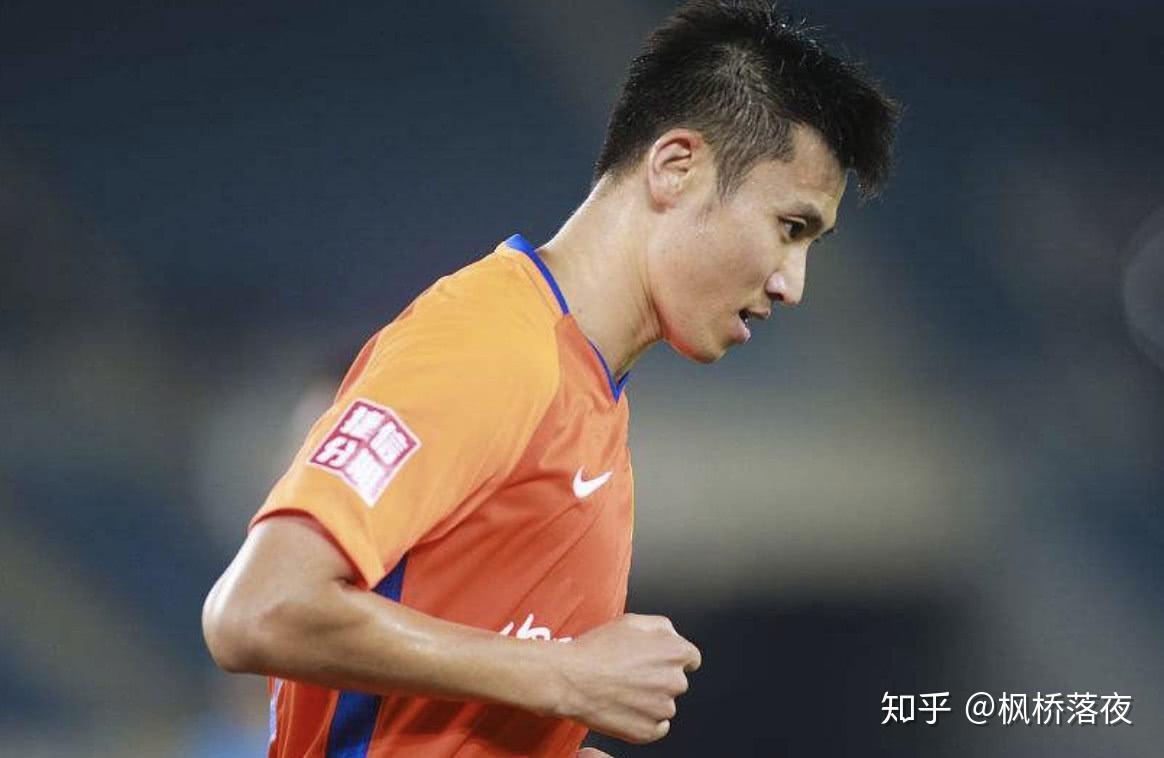 九游娱乐APP-包含新疆广汇训练开放日，关键时刻外线爆发引欢呼，中超在即，球探报告显示潜力的词条